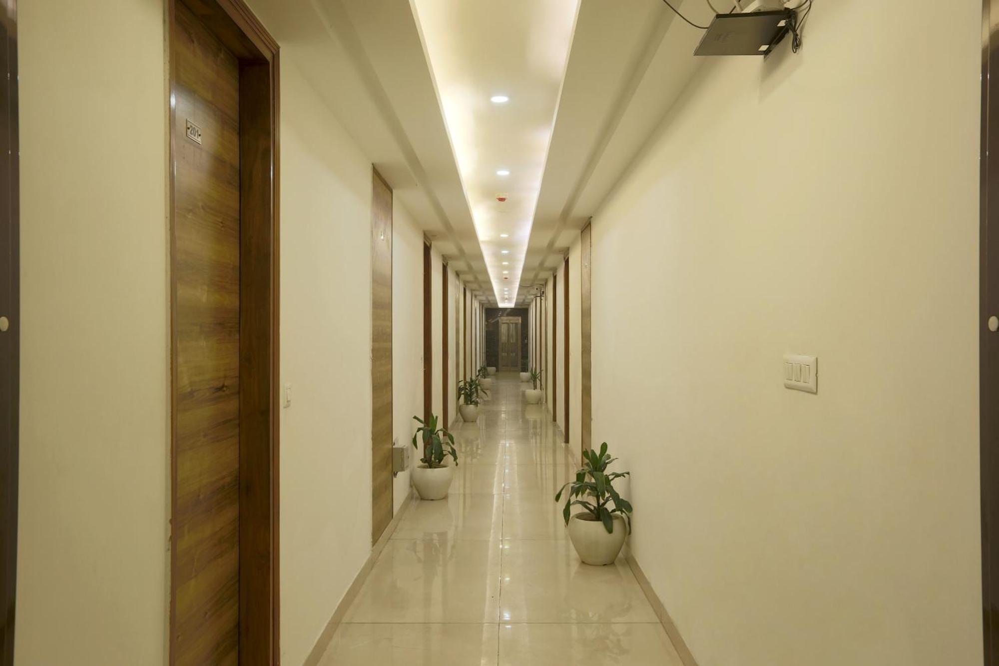 Hotel Prithvi Palace Igi Airport Delhi Neu-Delhi Exterior foto