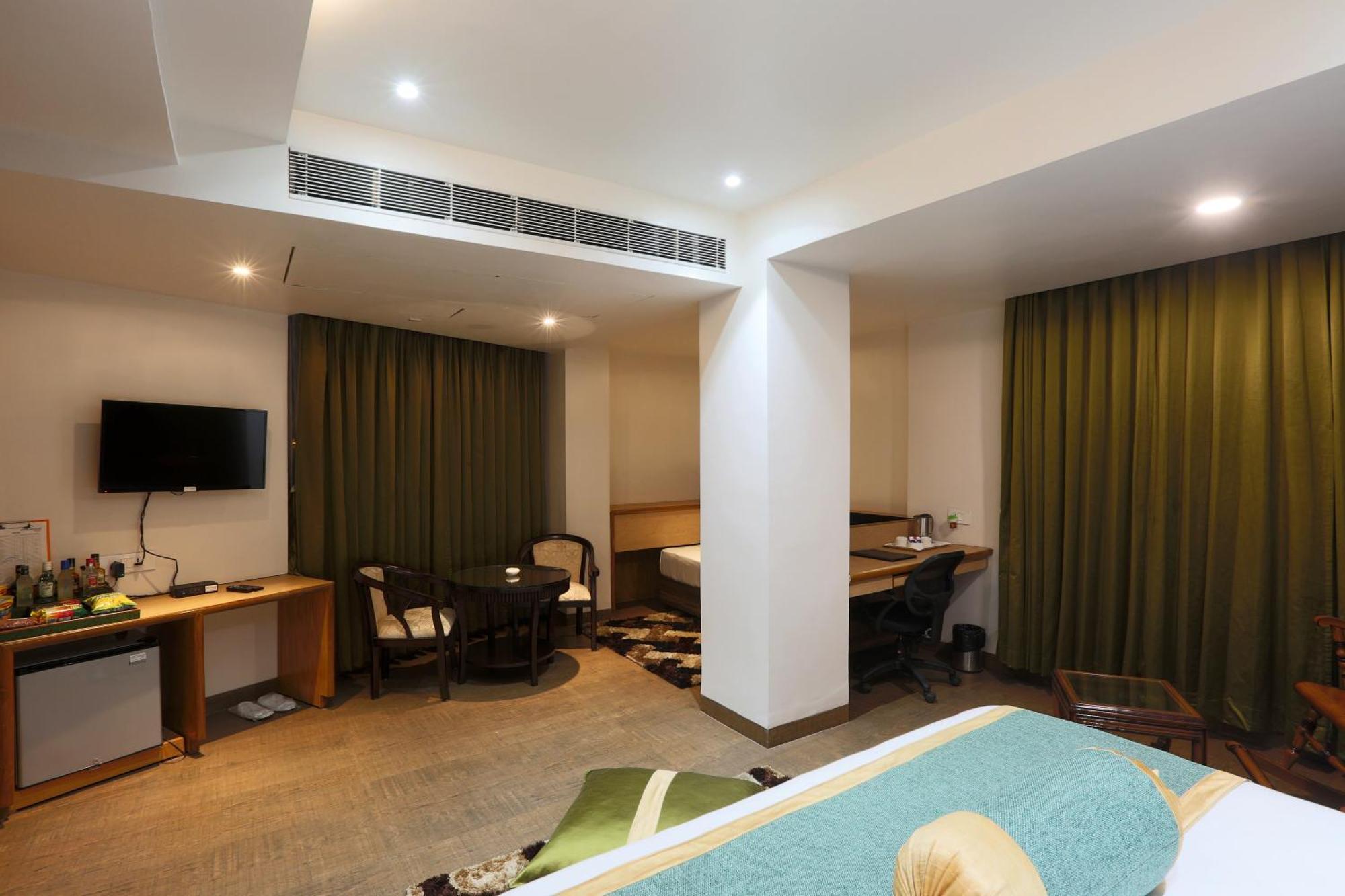 Hotel Prithvi Palace Igi Airport Delhi Neu-Delhi Exterior foto